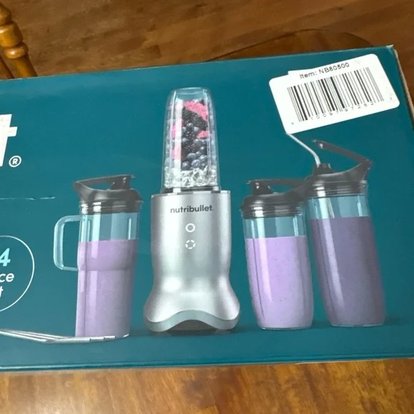 Brand New NutriBullet ULTRA DELUXE PERSONAL BLENDER 14 Pieces Retail $195 - Picture 4 of 8